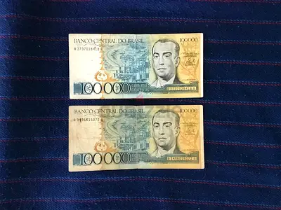 2 RARE VINTAGE 1985 BRAZIL 100,000 CRUZEIROS BANKNOTES
