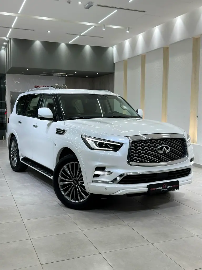 Infiniti QX80 2020 — photo 1 of 20