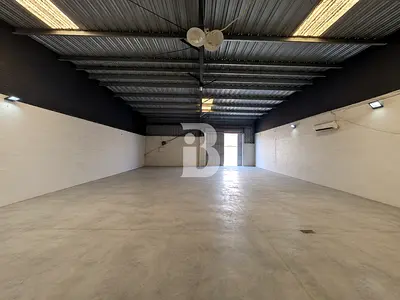 Warehouse for Lease | Al Quoz Industrial Area 4 | 20 kW Power