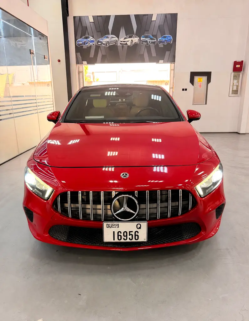 Mercedes-Benz A-Class 2019 — photo 1 of 14