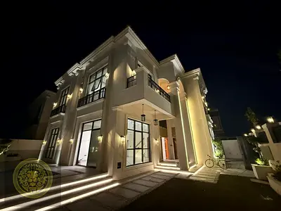 5 Master Bed Rooms Classic Design Villa Corner With Huge Parking Opposite Hamidiya Park