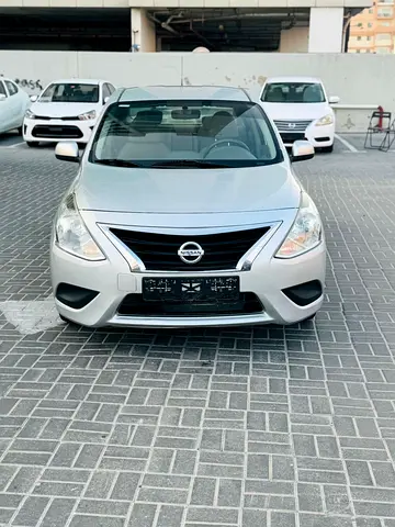 Nissan Sunny SV 2022 Good condition accident free full auto matic one owner uase gcc for sale
