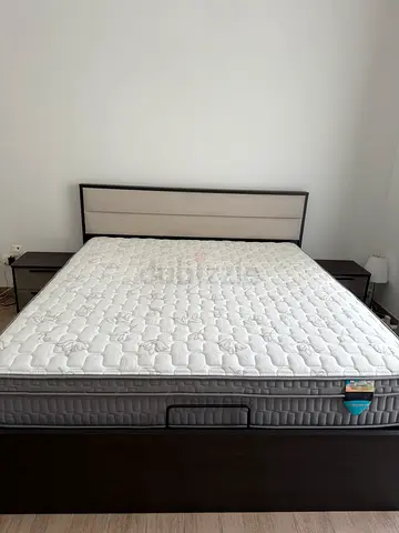 KING SIZE BED + METTRESS +TWO DRAWERS