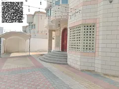 BEAUTIFUL SPECIOUS VERY GOOD LOOKING 5 BEDROOMS VILLA AVAILABLE FOR RENT IN AL FALAJ SHARJAH...