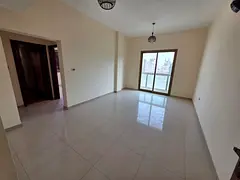 Fully lit apartment with excellent layout, central air conditioning and cooling, prime location, sec