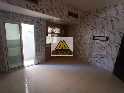 الاستوديو يتميز بتكييف مركزي وصيانة مجانية على المالك، مع موقع استراتيجي بالقرب من شارع الملك فيصل وسهولة الوصول إلى المناطق الحيوية في عجمان.