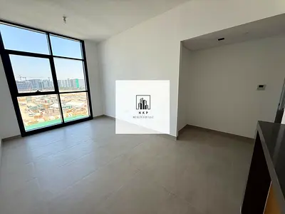 Specious luxury apartment for rent