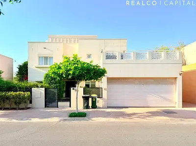 Luxury 4 Bedroom Villa for Sale in Meadows 5 | Lake View | Private Pool | Semi-Upgraded