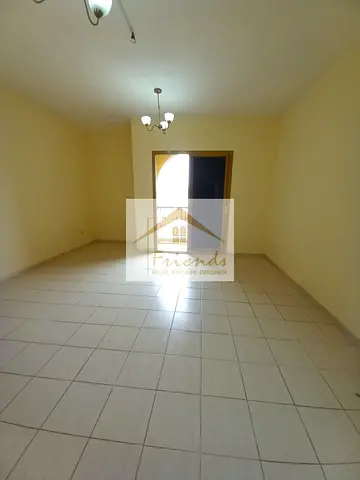 WITH BALCONY STUDIO FOR RENT VERY CLOSE TO BUS STOP 34K 4 CHQS