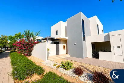 True Corner | Large Plot | Close To Park