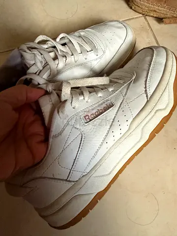 Veja and Reebok 40EU