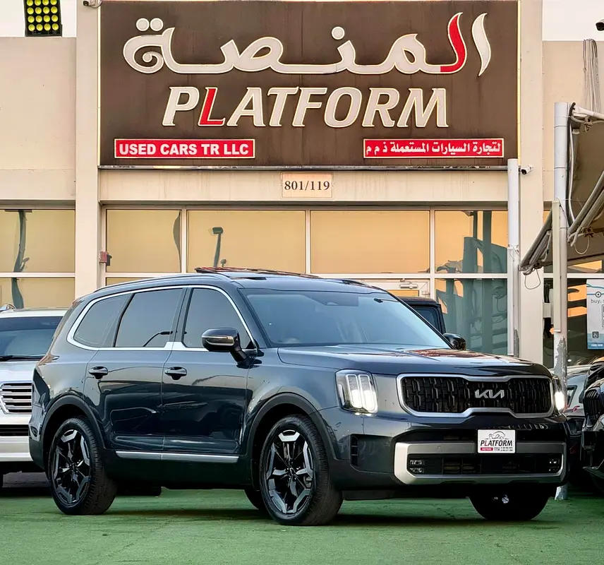 Kia Telluride 2023 — photo 1 of 17