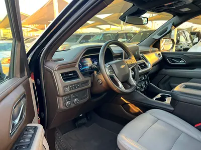 2023 Chevrolet SUBURBAN 照片 8