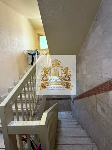 للبيع فى الشارقه   منطقه الغوير   بنايه / مساحه 2700 قدم   تصريح : ارضى + 6 طوابق   تملك مواطنين و دول مجلس التعاون