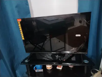 32-inch Nikai  LED TV with Stand -Excellent Working Condition