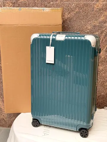 RIMOWA Hybrid Cabin Luggage