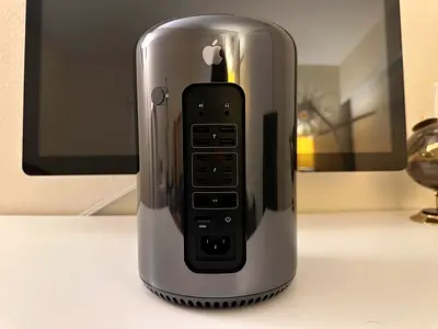Apple Mac Pro (Late 2013) Cylinder - Clean, Working Condition