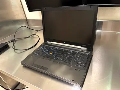 HP workstation 15.7” with Docking Station with Power Button and Connector (Used)