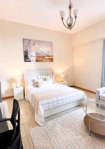 Live in a unique master room with an en-suite bathroom in a shared apartment.