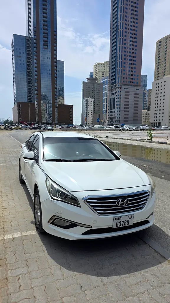 Hyundai Sonata 2017 — photo 1 of 11