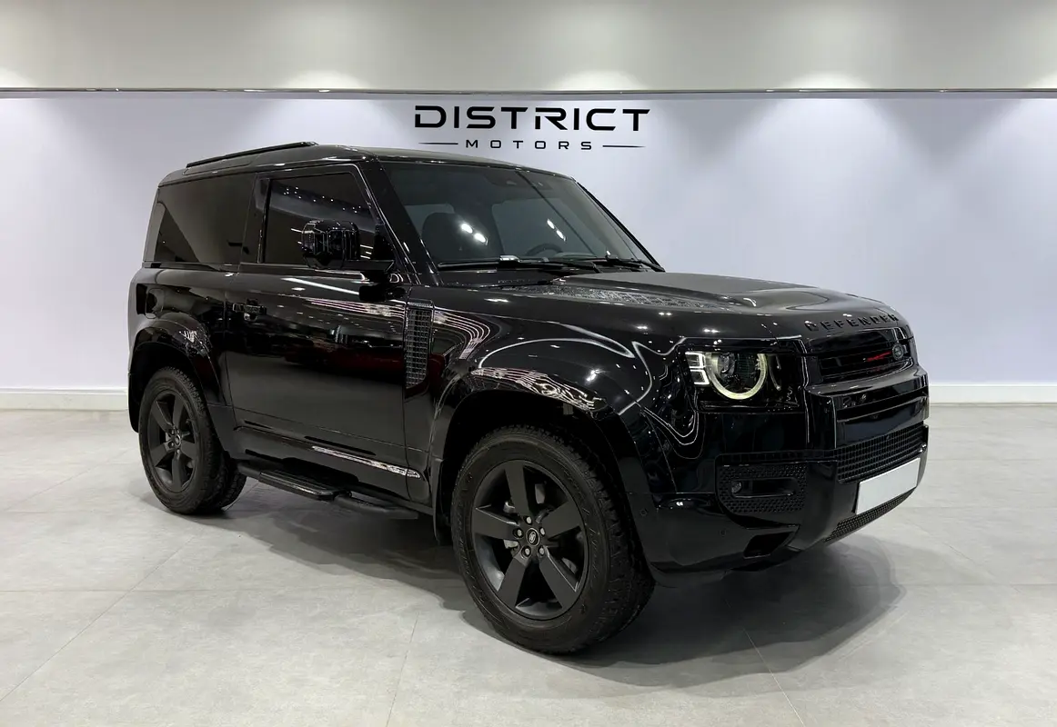 Land Rover Defender 2024 — photo 1 of 12