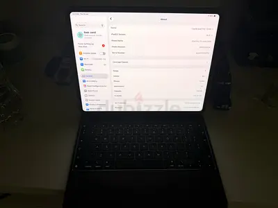 Apple IPad Pro 13” M4 256gb WiFi used in excellent condition with original Magic Keyboard  3750 Dhs.