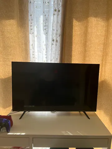 Hisense 40-inch UHD Smart LED TV - Good Working Condition, Can be used for table and wall mount