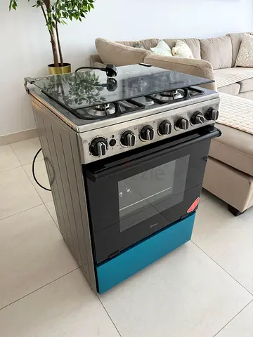 Midea Gas Stove with Oven - 4 Burners, Working Condition