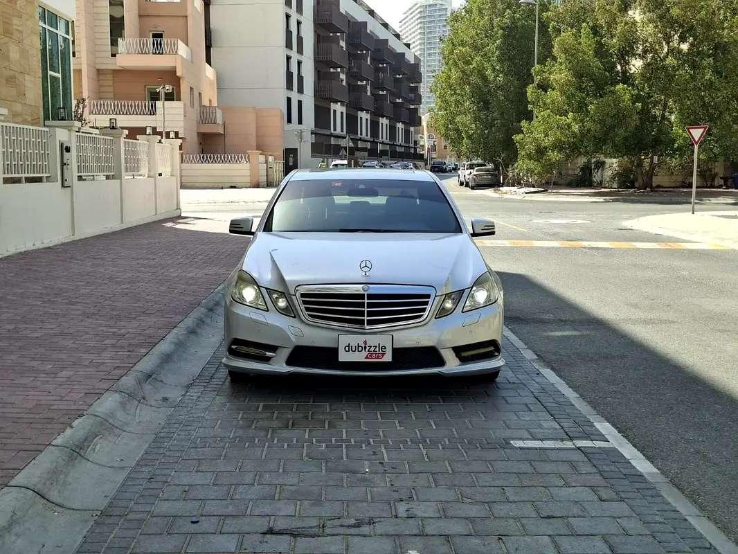 Mercedes-Benz E-Class 2011 — photo 1 of 20