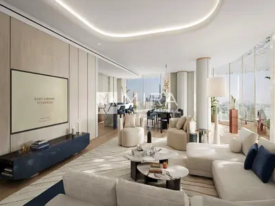 Luxury Waterfront 3BR | Prime Location