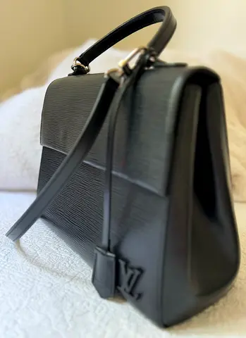 Louis Vuitton Black Epi Cluny MM Shoulder Bag