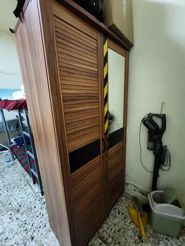 Wooden wardrobe / armoire in good condition
