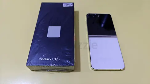 Samsung Galaxy Z Flip 5 Ram 8gb Storage 256 GB TDRA