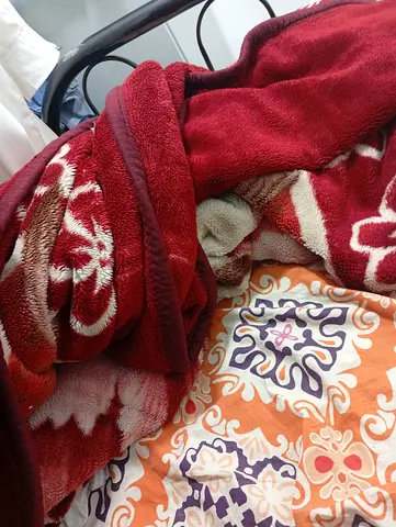Warm red floral fleece blanket - used, good condition