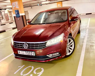 2017 NEW LOOK PASSAT HIGHLINE SPORT 2.5L-5cylinders luxury and reliable- Excellent condition 100%