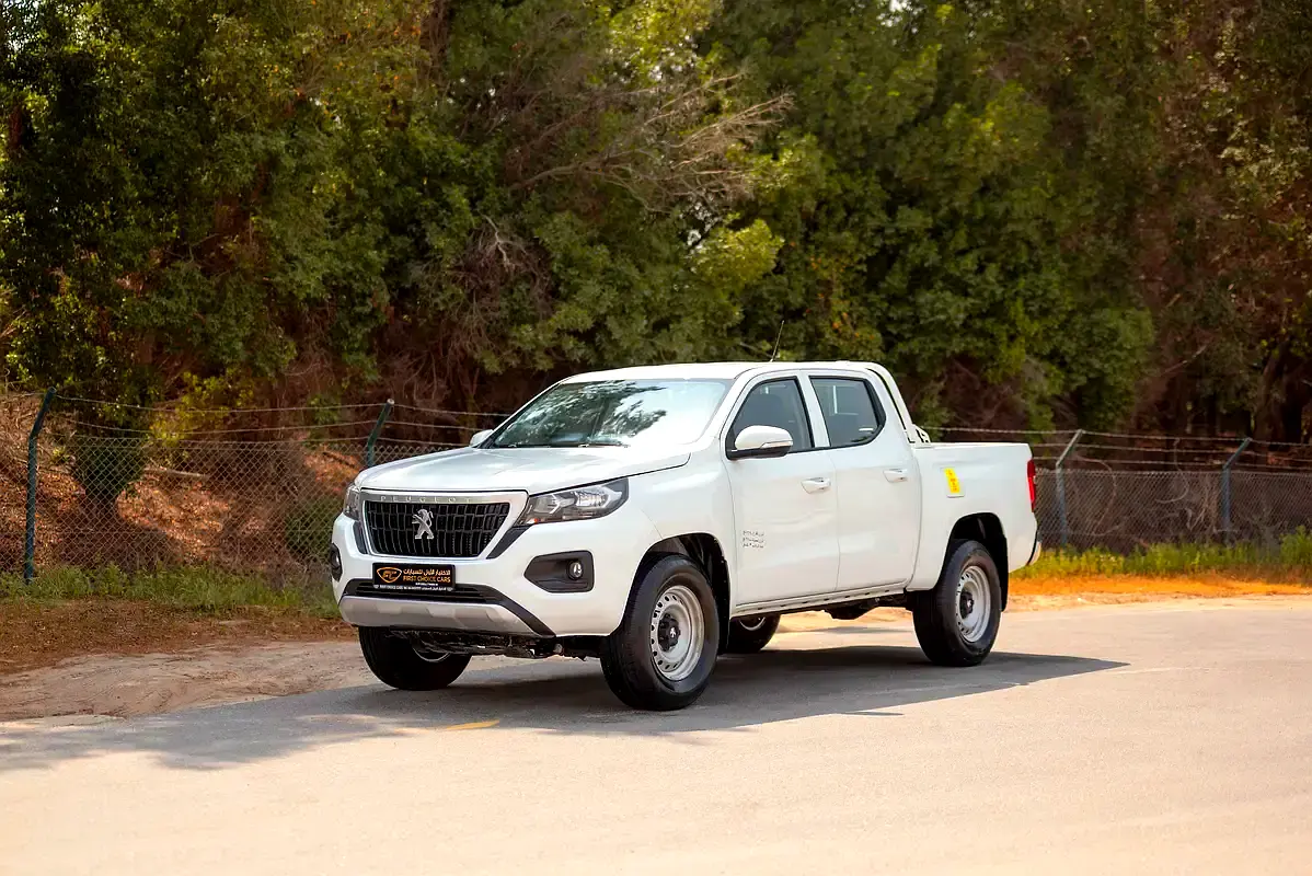 Peugeot Landtrek 2023 — photo 1 of 17
