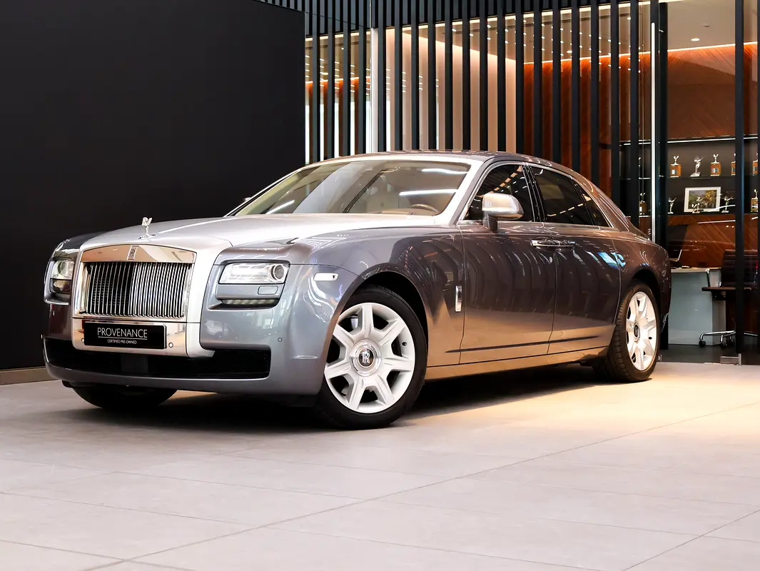 Rolls-Royce Ghost 2014 — photo 1 of 9