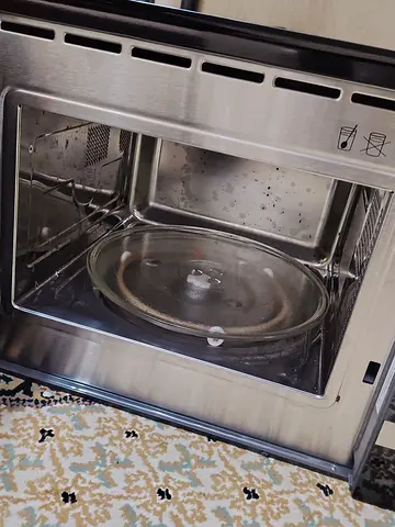 Microwave oven