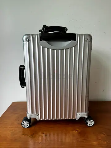 RIMOWA Classic Cabin suitcase