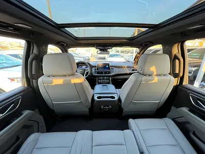 2023 Chevrolet SUBURBAN 照片 7