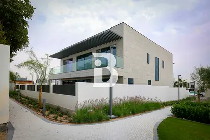 Corner Villa | On the Park | Brand New