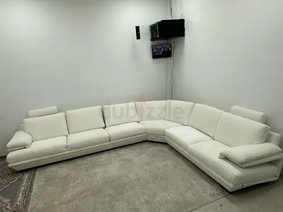 Brand new condition Natuzzi brand corner sofa