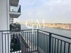 Stunning Canal-Facing 3BR | Prestigious Waterfront Home