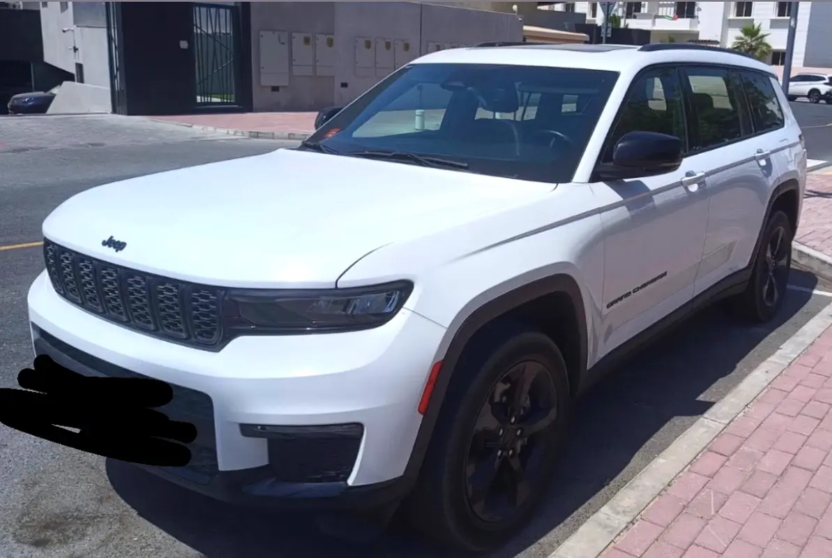 Jeep Grand Cherokee L 2022 — photo 1 of 3