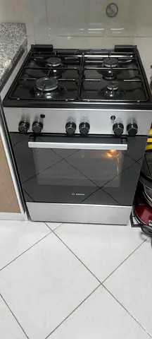Bosch 4-Burner Cooking Range (60x60 cm) – Excellent Condition