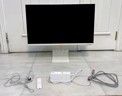 Samsung 32 M8 Smart Monitor (AI  Smart Features) 4K