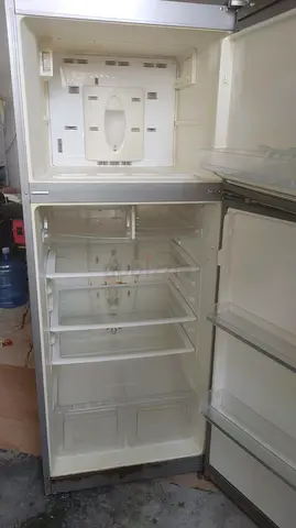 Old Refrigerator / Freezer - Used, Needs Servicing