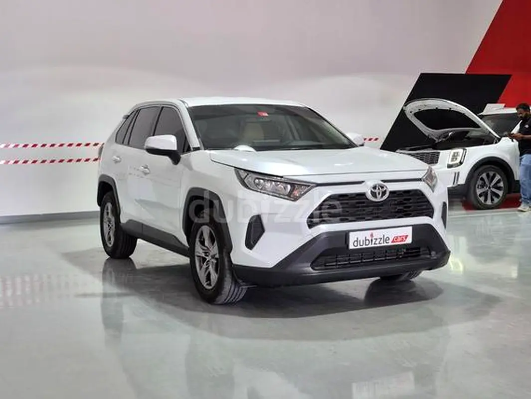 Toyota Rav 4 2023 — photo 1 of 15