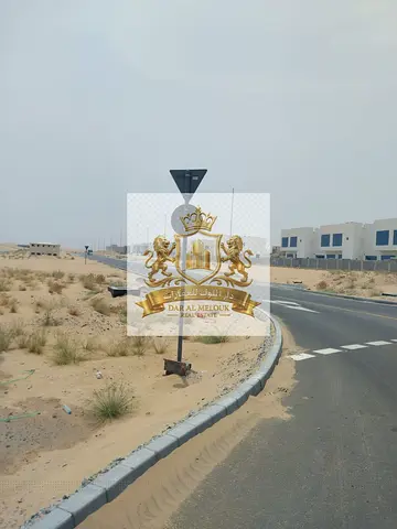 # أرض سكنية زاوية للبيع في الحوشي – الشارقة