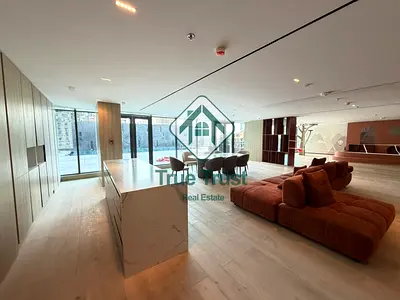 READY TO MOVE HIGH QUALITY l PRIME LOCATION